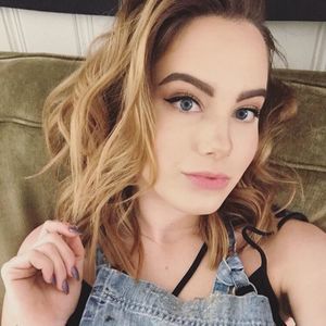 Meet your Posher, Kelsey
